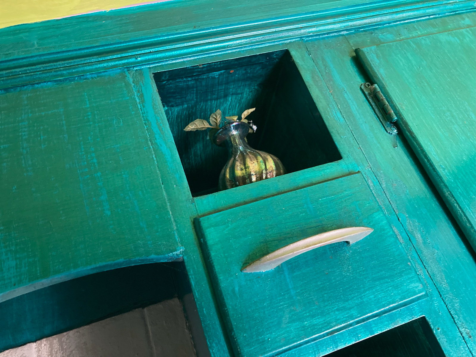 Hand_Painted_Furniture-054
