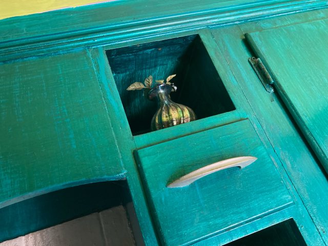 Hand_Painted_Furniture-054